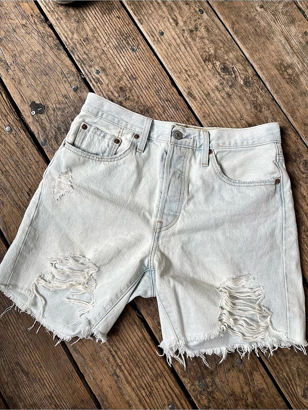 Levi's 501 Distressed Denim Shorts in White Size 28 in EUC